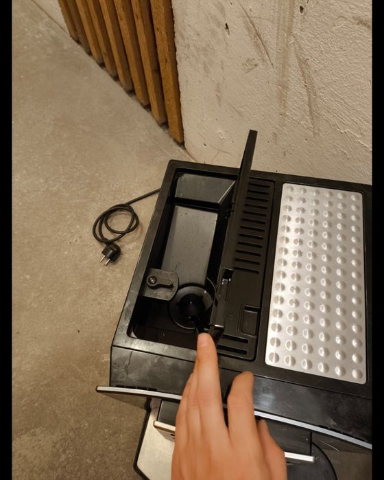 Кава машина Delonghi 5500