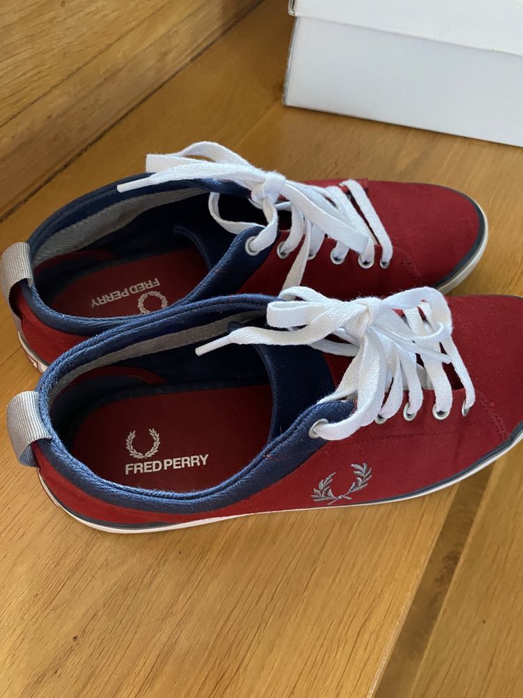 Trampki Fred Perry rozm. 40