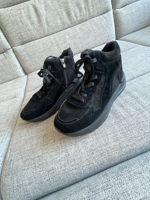 Ботинки кроссовки женские на флисе