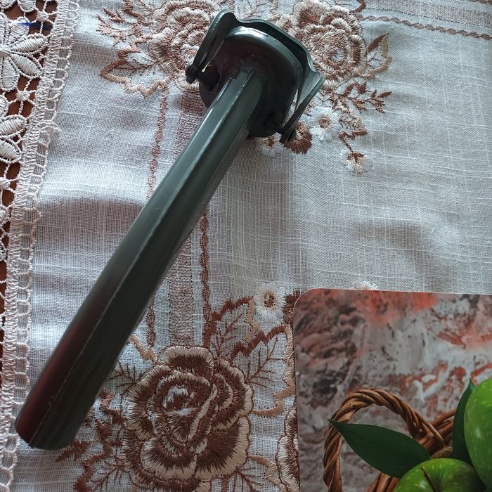 Lejek do kanistra doczepinany wojskowy