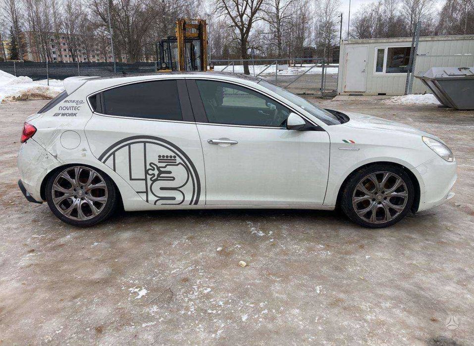 Бампер Alfa Romeo Giulietta розборка
