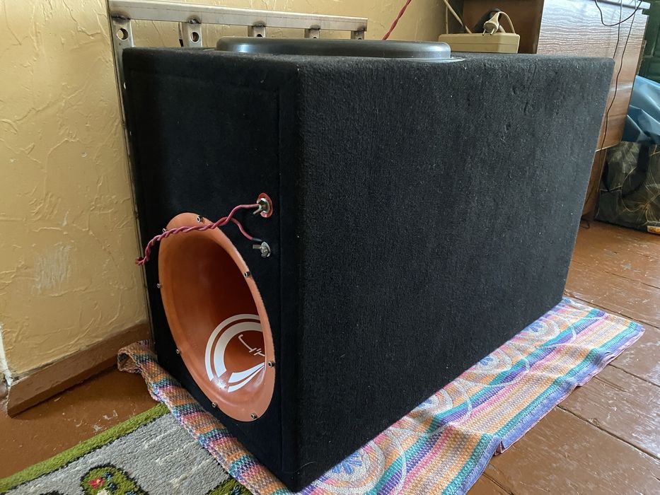 саб з підсилювачем