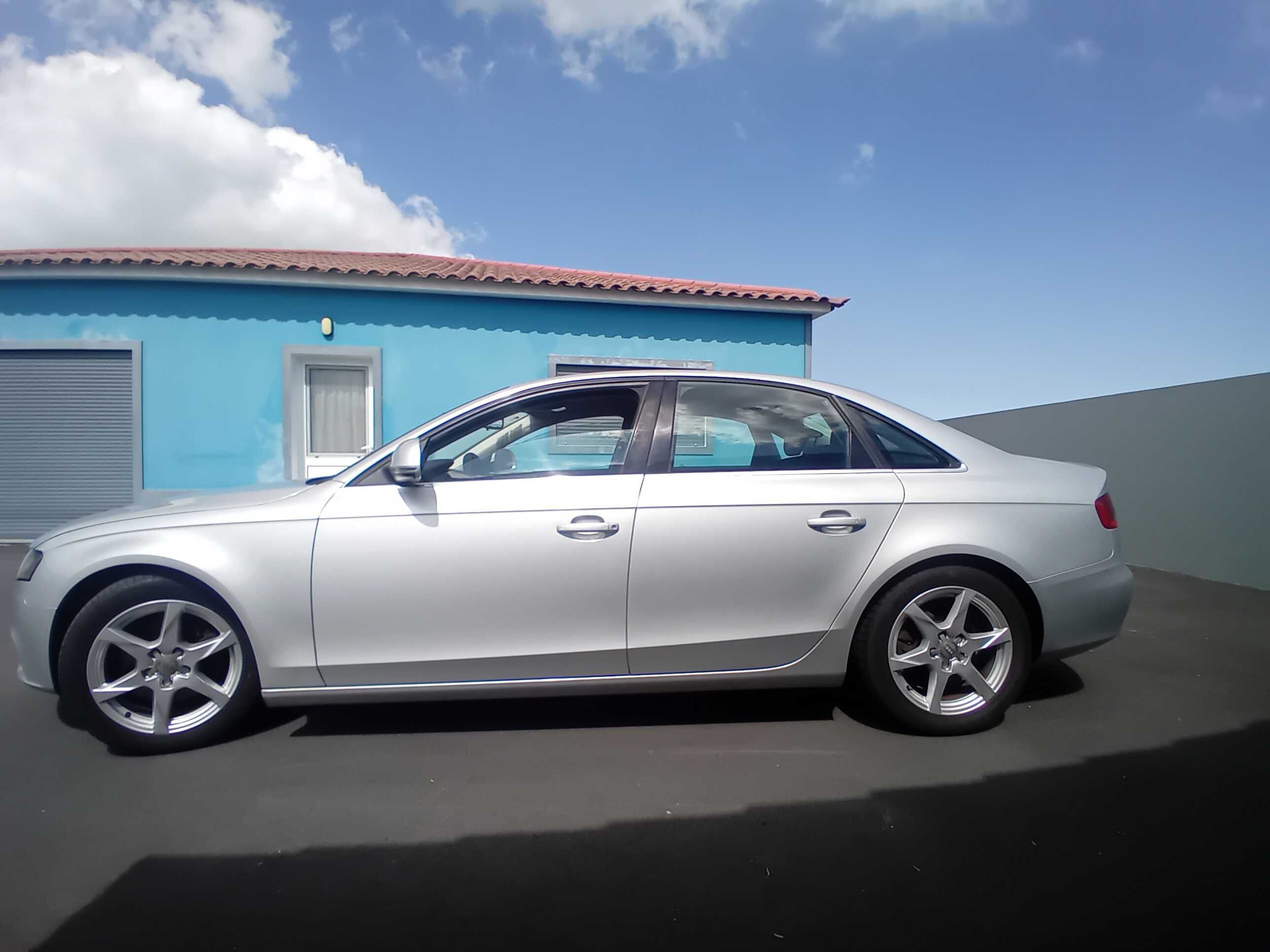 Audi A4 versão B8