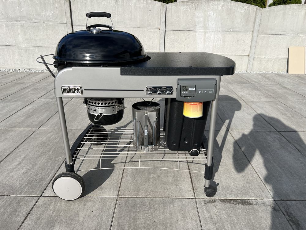 Grill weglowy Weber Performer Deluxe GBS 57cm - stan idealny