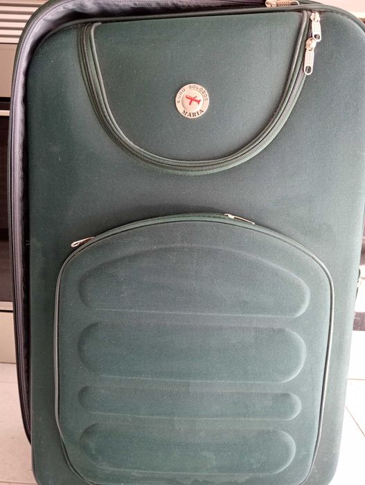 Vende se mala grande de viagem