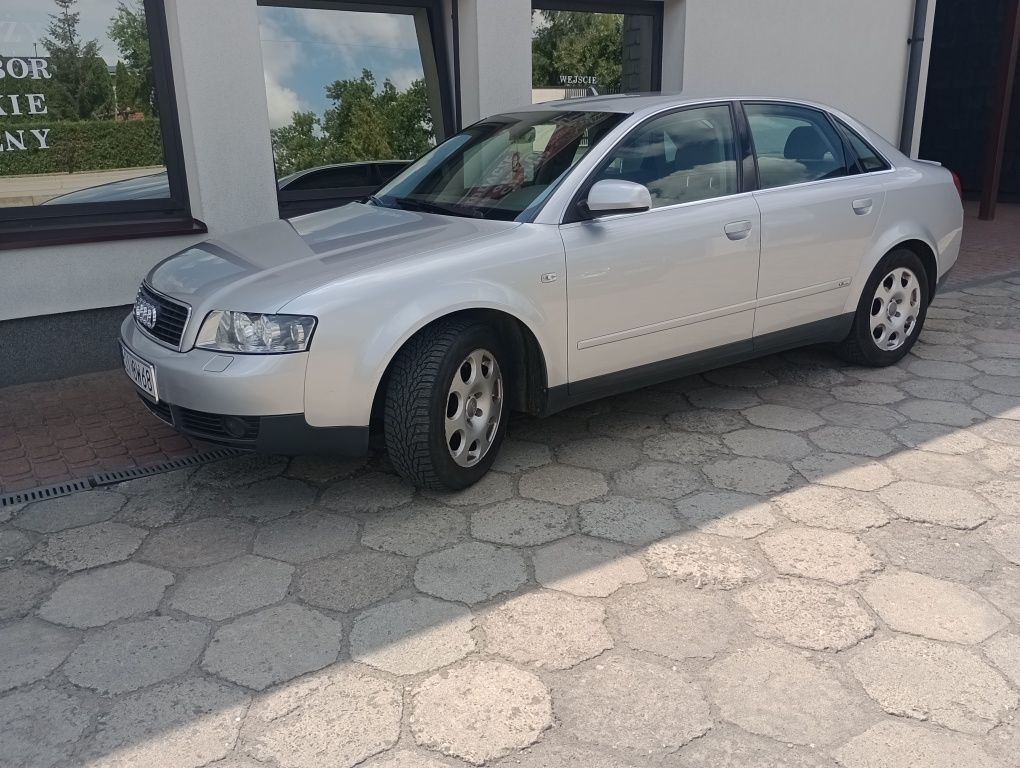 Audi 3.0 B+G 4x4 220km Automat