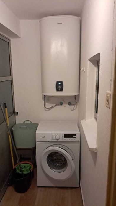 Quarto solteiro perto da estação