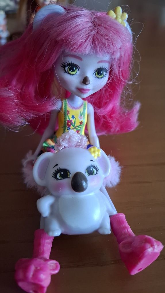 Bonecas Enchantimals