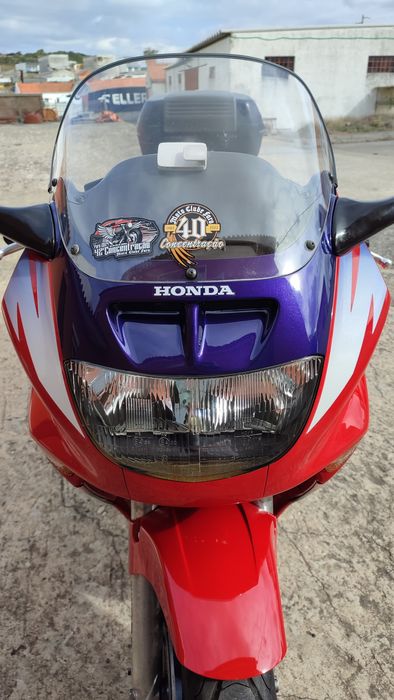 CBR 1000f em Excelente Estado