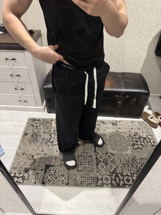 Чорні широкі штани