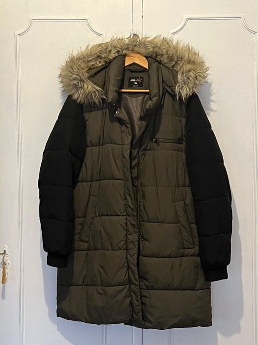 Casaco acolchoado verde cacki com capucho  XL