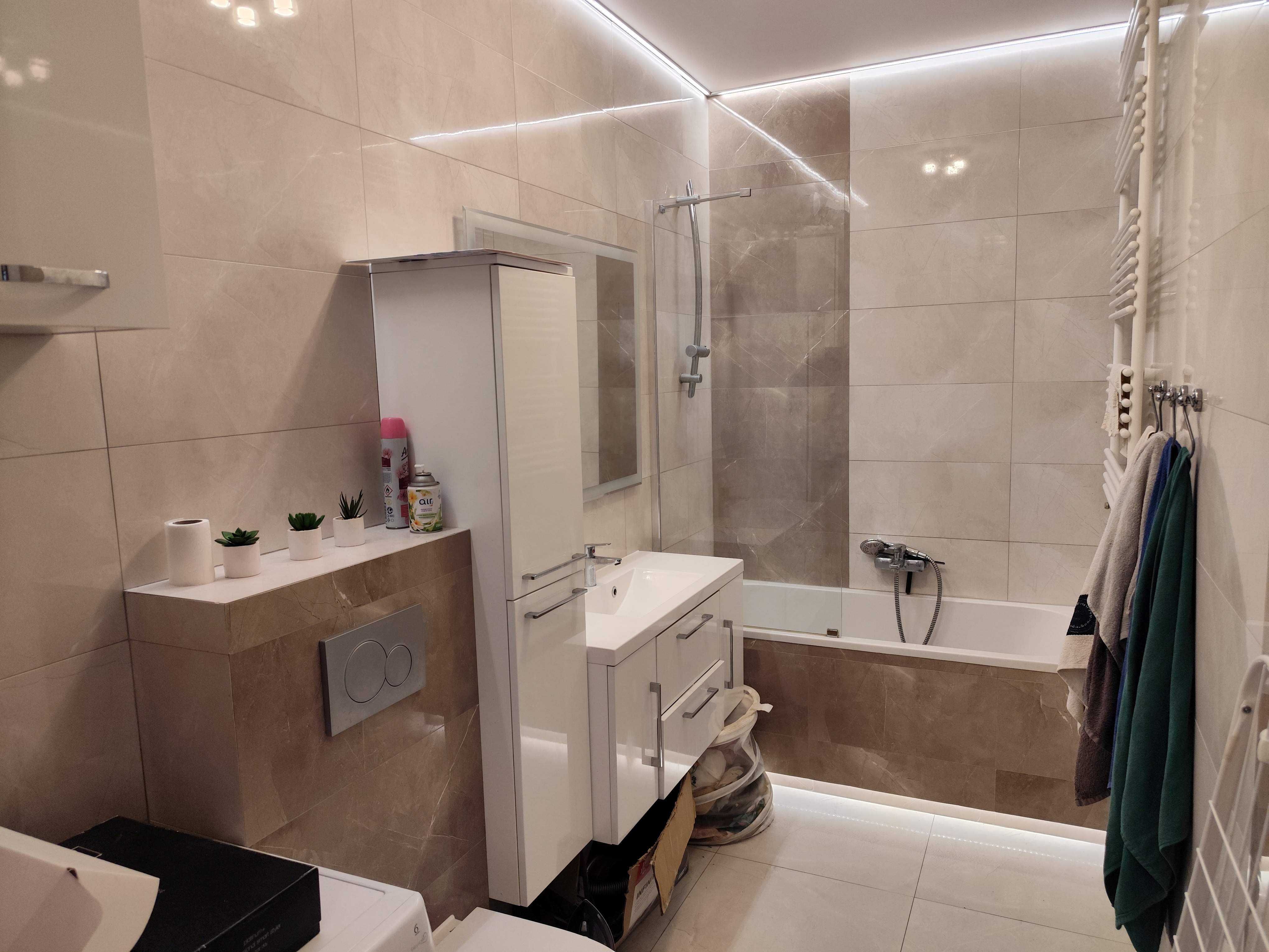 Ładnie wykończone, umeblowane, dwa niezależne pokoje pokoje, 52m2