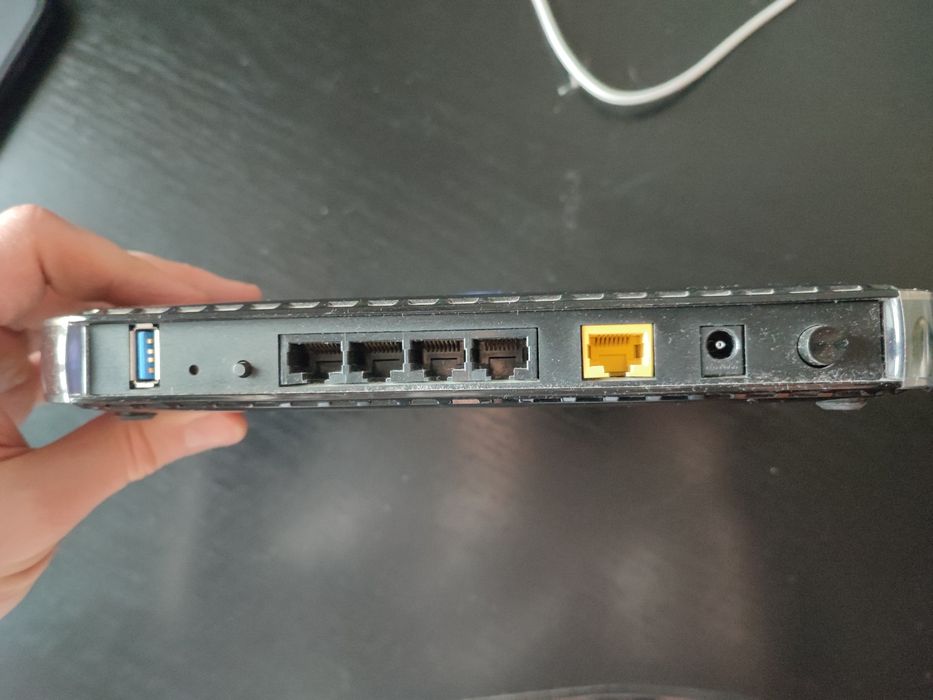 Роутер Netgear WNDR3400v2