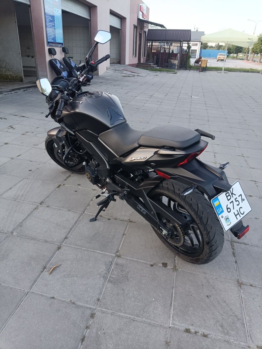 Bajaj Dominar D400