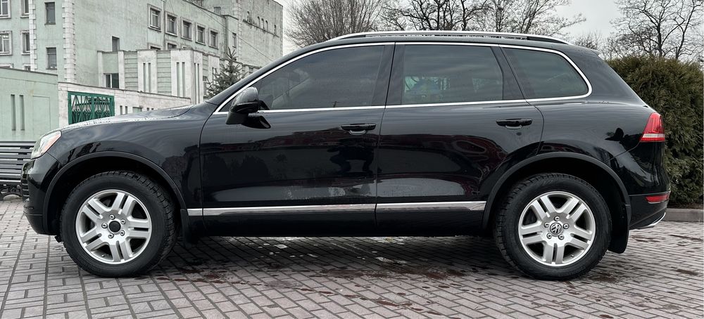 Продам Volkswagen Touareg 2012 3.0 дизель