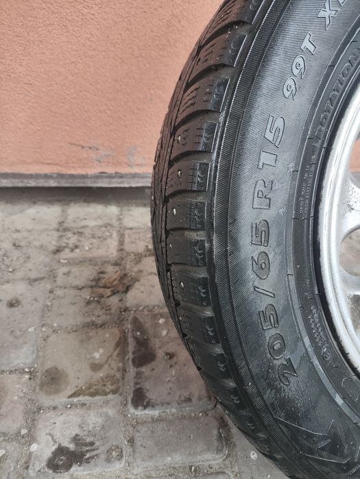 Зимові шини 205/65 r15