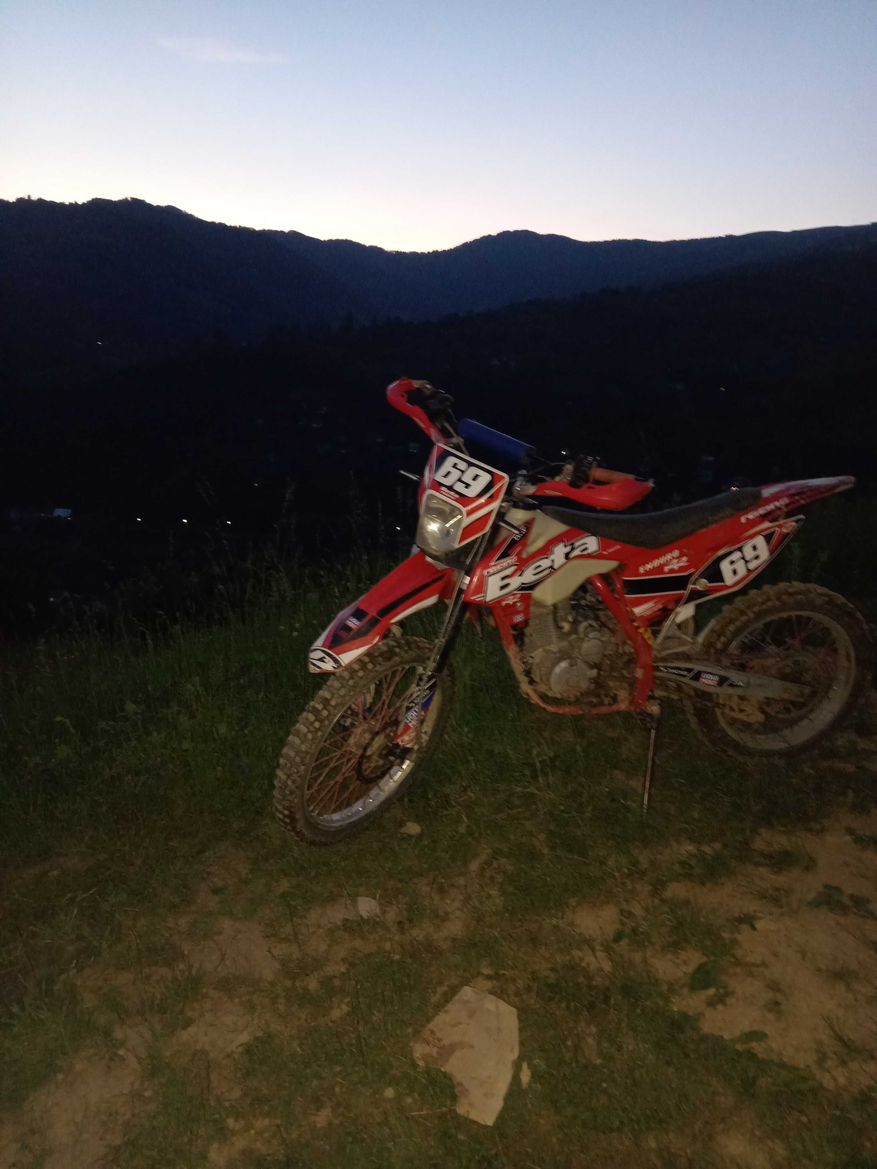 Продам мотоцикл 1100₴