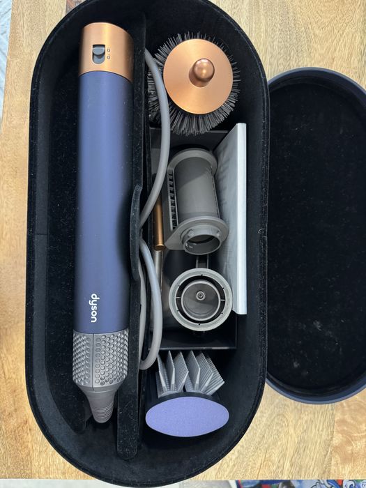 Dyson airwrap com todos os acessórios