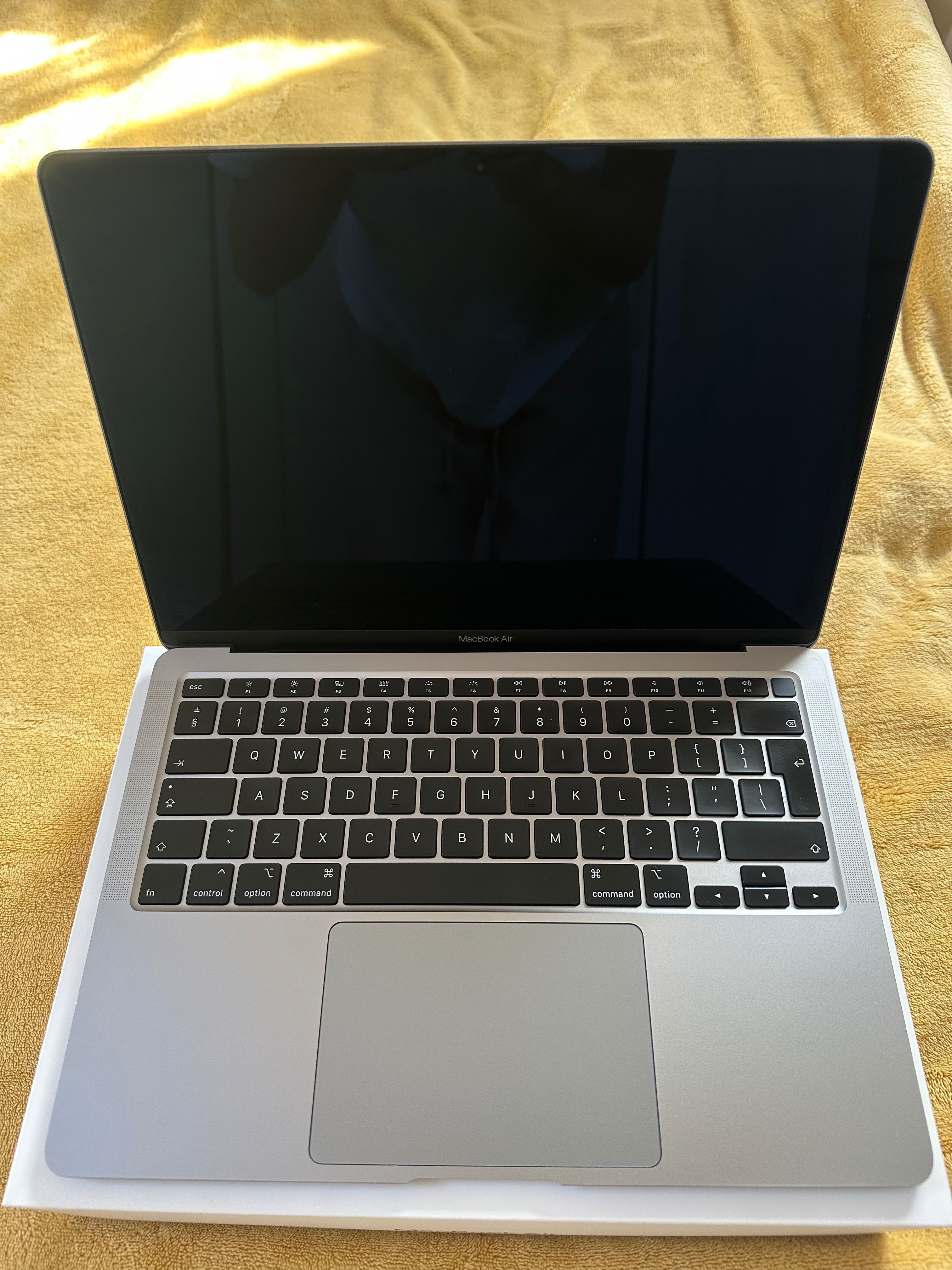 MacBook Air 2020 13'3 | 8 GB RAM | 512 GB SSD | Intel Core i5
