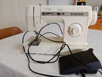 Máquina de Costura Singer