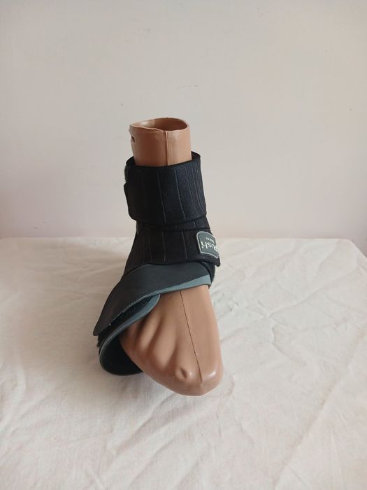 Ортез на лівийгомілковоступневий суглоб