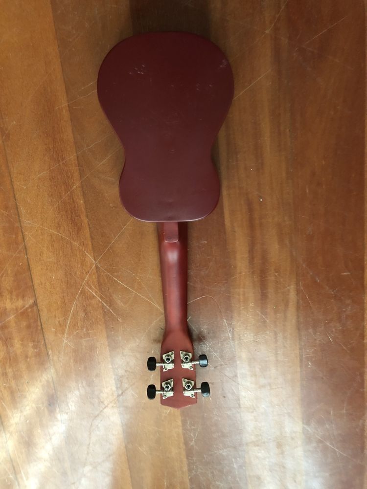 Ukelele de plastico