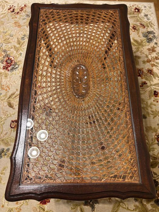 piękny stolik dębowy w stylu ludwikowskim