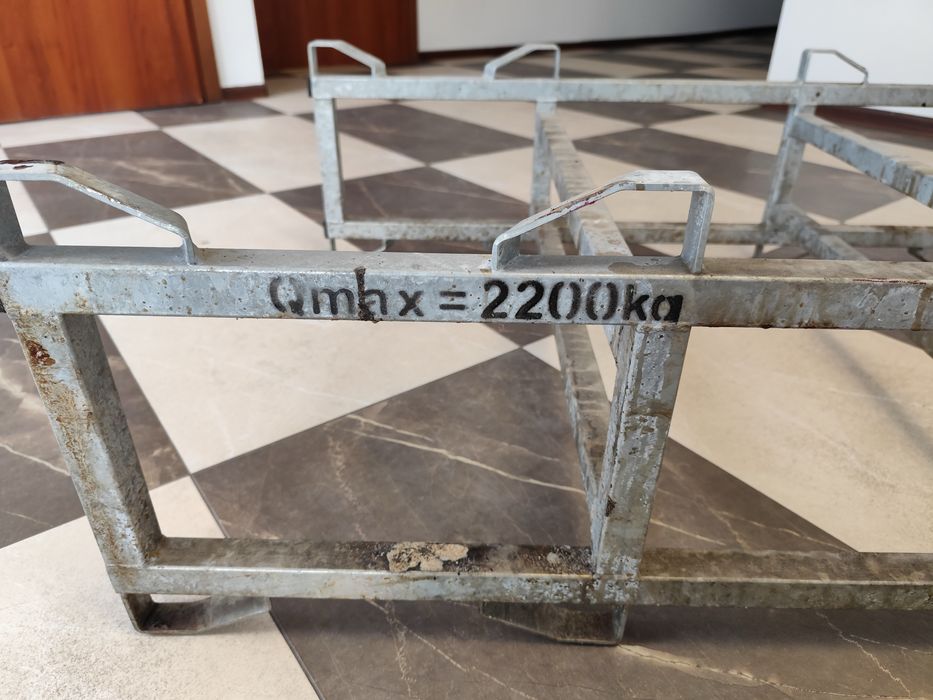 Stojak Regał na  beczki 250L