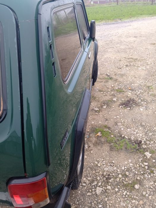 Продам ниву 21213