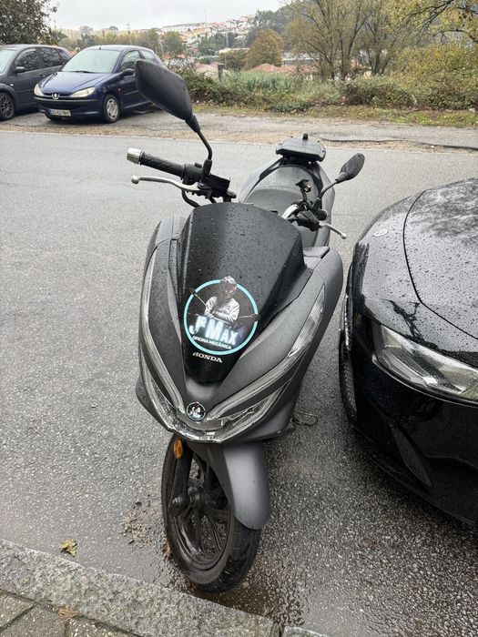 PCX 2019 em bom estado — 1.700 €