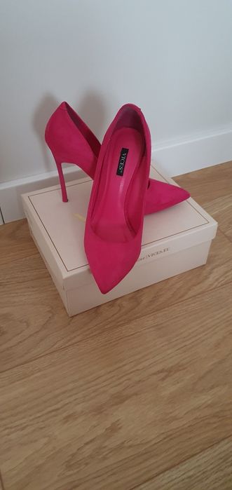 Buty rozmiar 37.