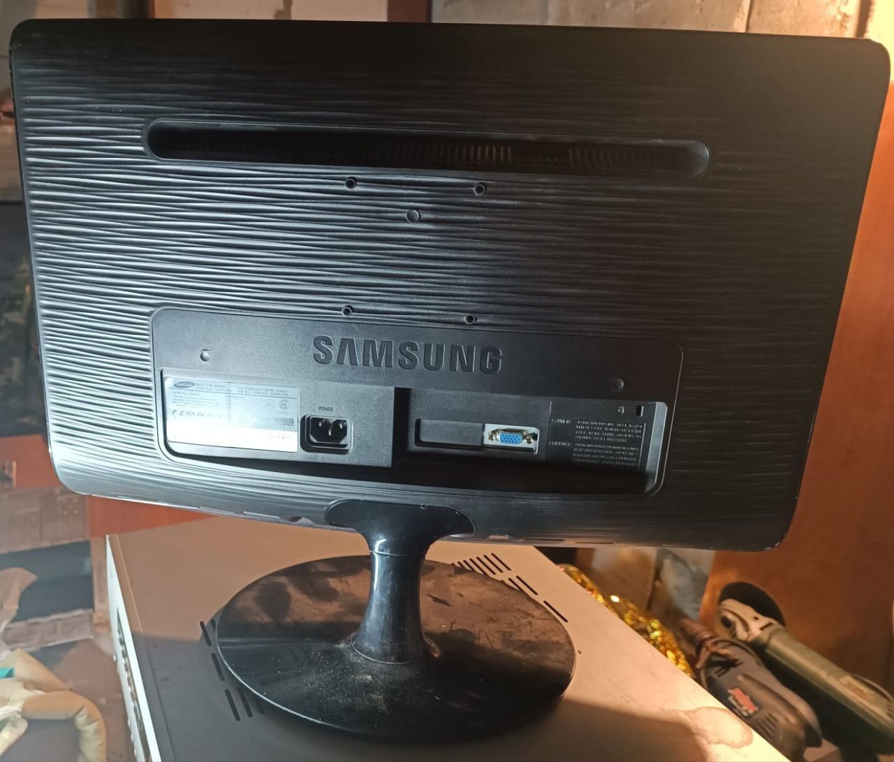 Монитор Samsung для компьютера