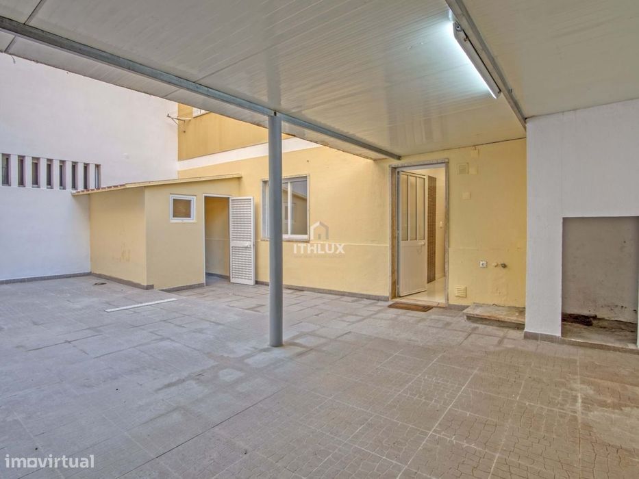 Apartamento T1 com Fantástico Terraço na Ajuda