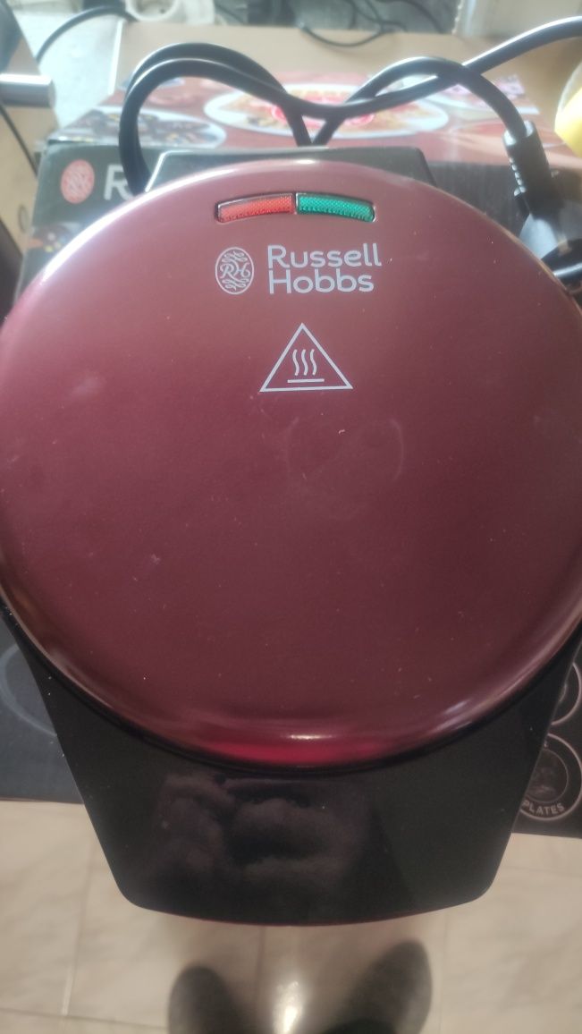 Russell Hobbs (Fiesta) 3 em 1 Cake Maker