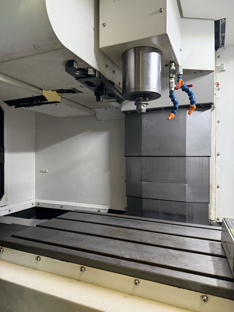 2016 Centrum cnc Hyundai Wia F400