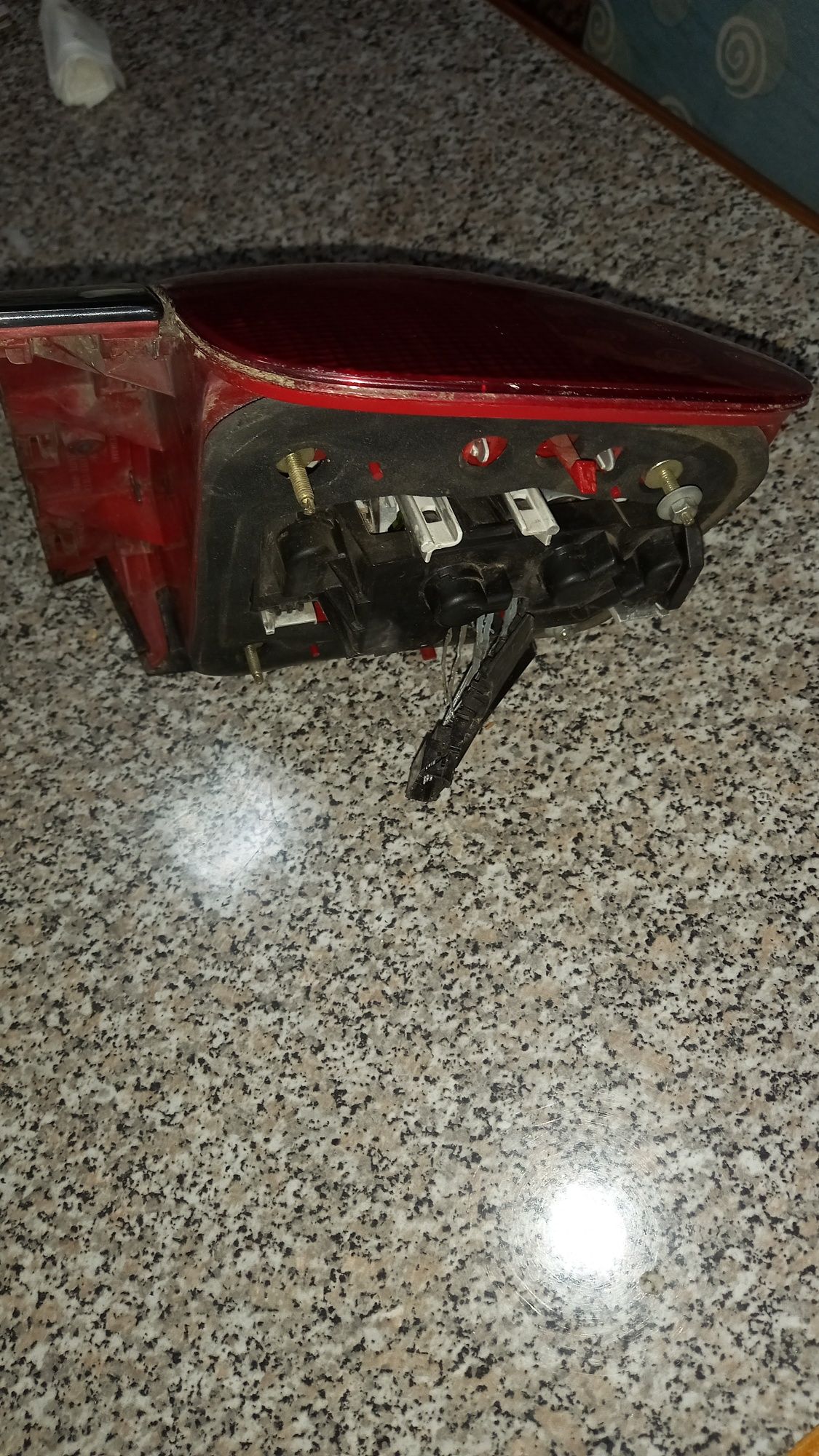 Vendo farol traseiro lado direito Audi A4 1996