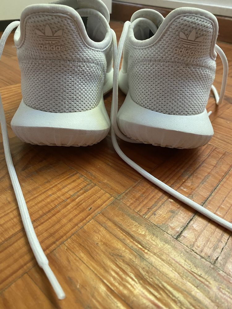 Ténis Adidas tubular branco