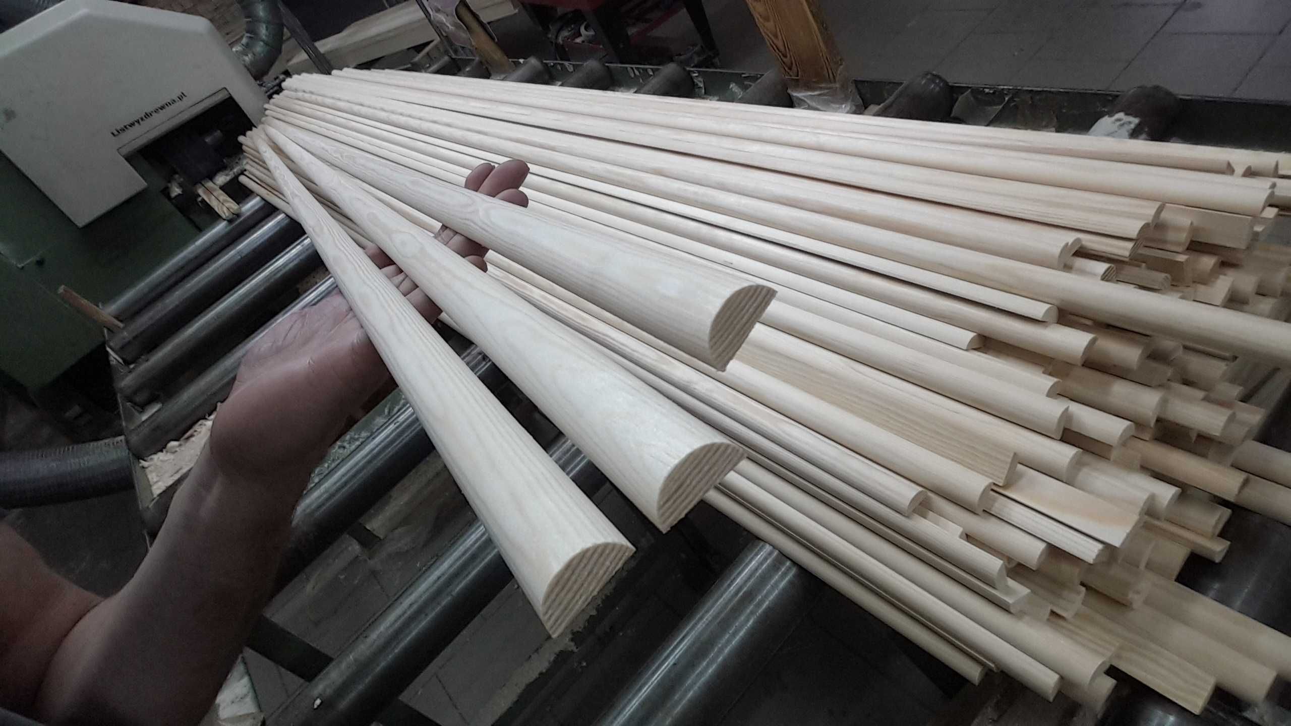 Półwałek 10x20 mm drewniany ozdobny