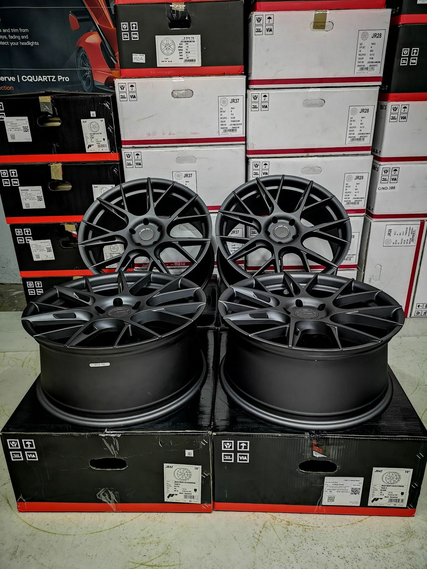 Lekkie Japan Racing JR42 19x8,5 ET45 5x112 Leon FR Cupra Audi A3 Golf