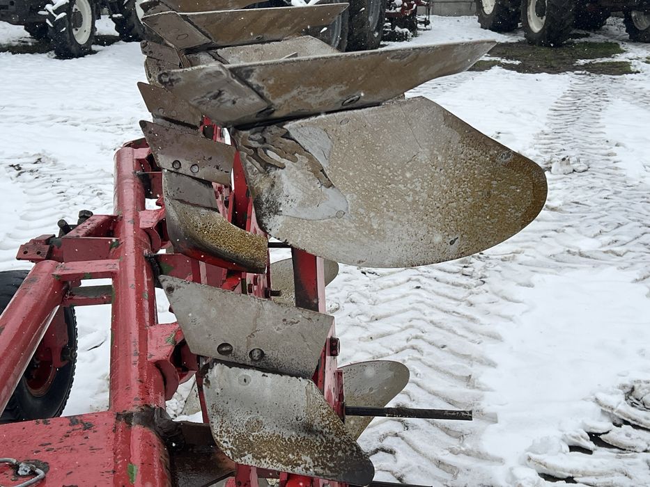 Pług obrotowy 4 skibowy Charlier świeżo sprowadzony Huard Kverneland