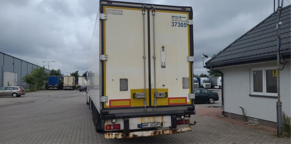 Naczepa chłodnia KRONE  Doppelstock  Carrier 1550  2010