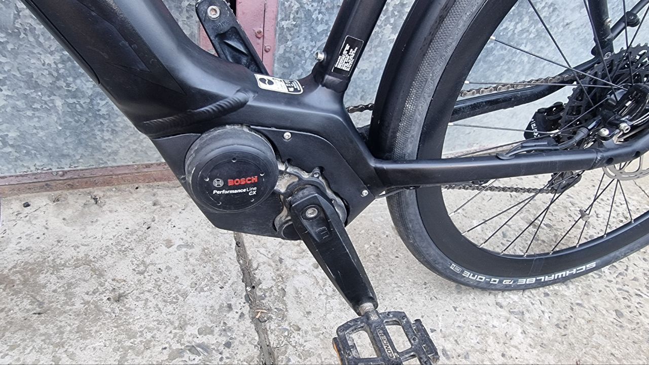 Крутий гравійний електричний велосипед Ktm. Bosch