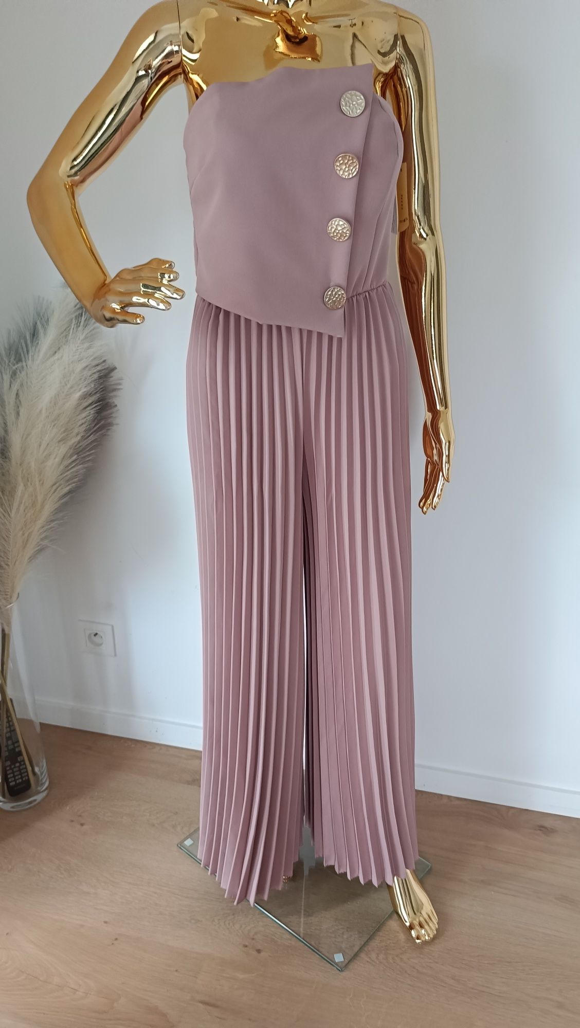 Elegancki kombinezon damski uniwersalny