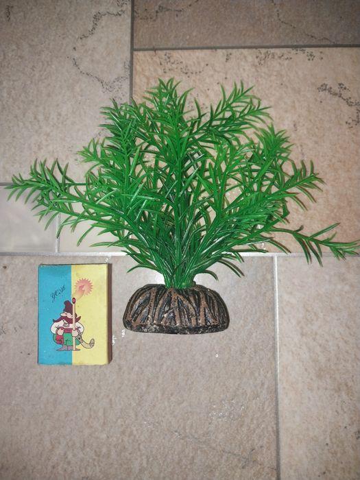 Аквариум, грунт, декорации, ряска, гуппи, креветки, сачок