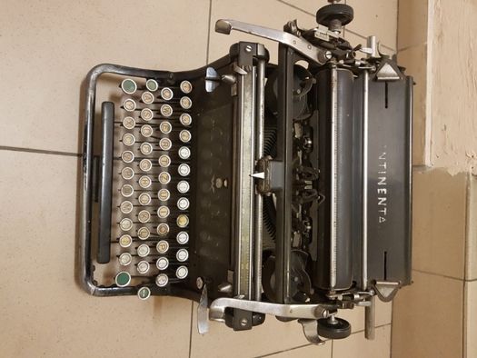 Maszyna do pisania Continental.