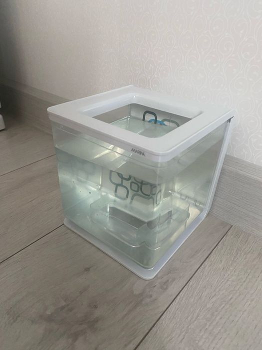 Акваріум портативний пластмасовий