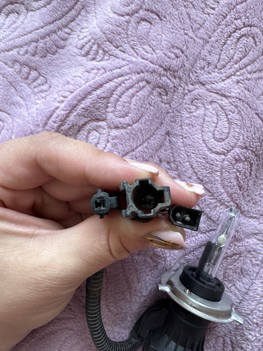 Лампа HID Xenon  H4 (Hi/Lo).