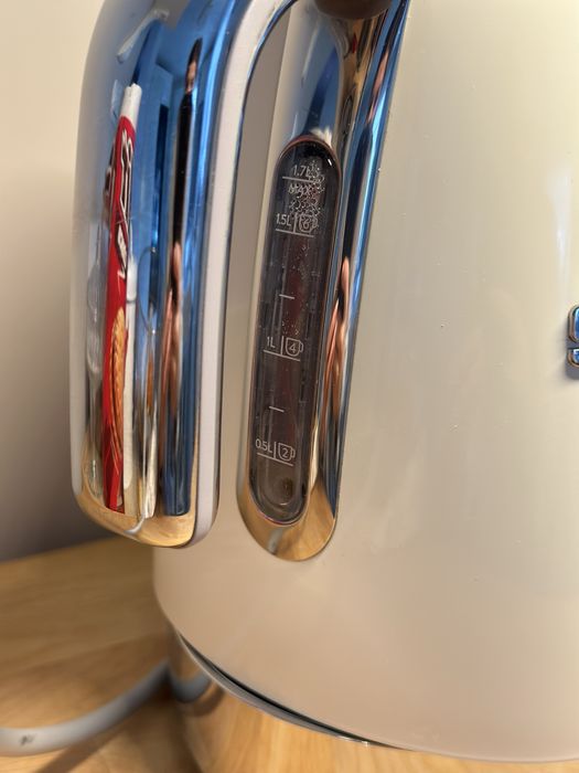 Czajnik Smeg 1,7l KLF04 z regulacą temperatury, kremowy