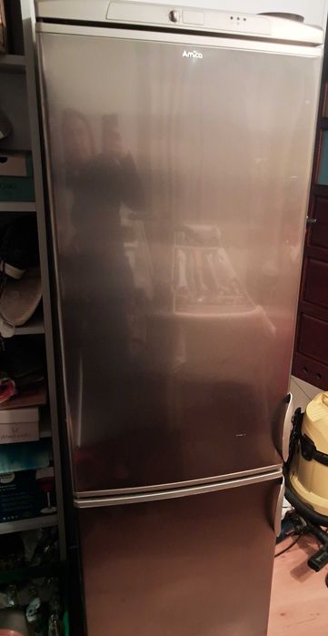 Lodówka srebrna  Amica