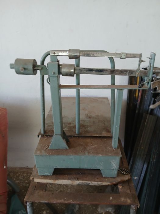 balança comercial metálica